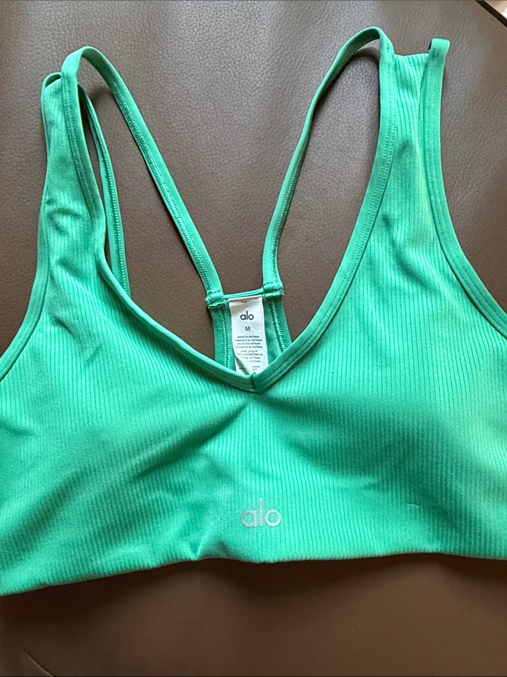 ALO Yoga Ribbed V-Neck Sports Bra in Mint